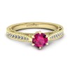 Rose - Złoty pierścionek z rubinem i diamentami